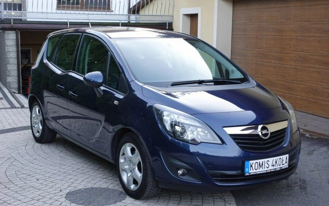 Opel Meriva cena 23900 przebieg: 166000, rok produkcji 2011 z Dąbrowa Górnicza małe 137